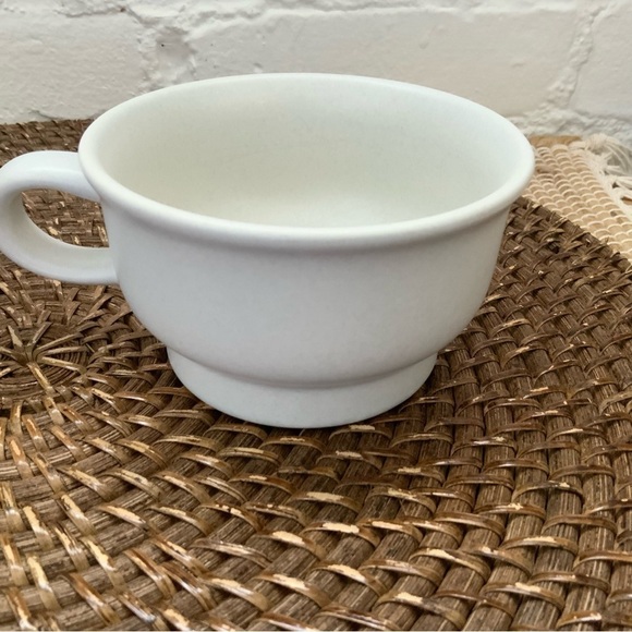 Vintage Pfaltzgraff Coffee Cups Ivory Blue Folk Art Stoneware Kitchen Ware 2 - Picture 5 of 13